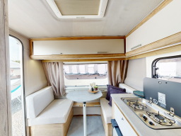 Niewiadow Wohnwagen N126N Wohnraum