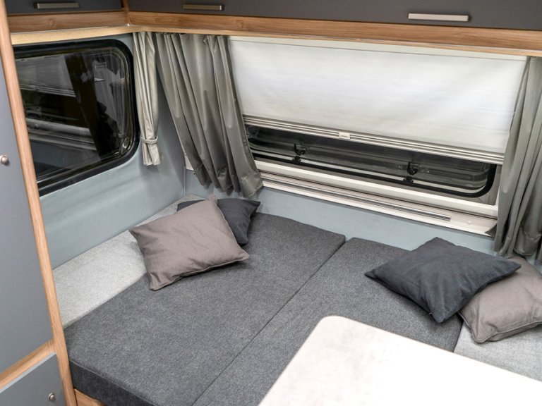 Niewiadow Wohnwagen N126NT Liegefläche