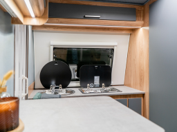 Niewiadow Wohnwagen N126NT Küchenzeile